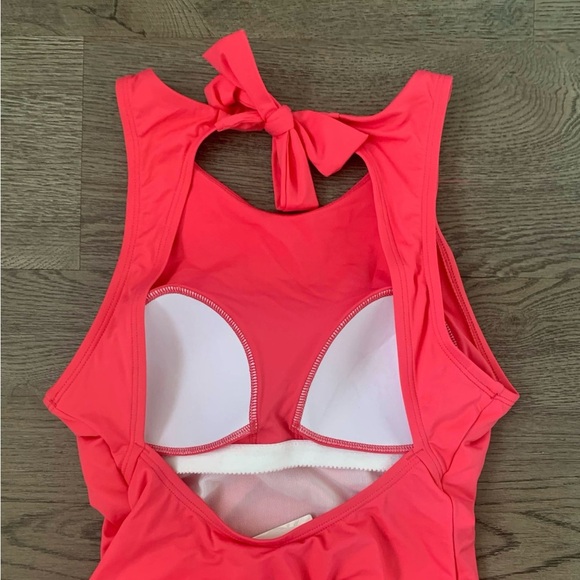Tommy Bahama Pearl High Neck One Piece Swimsuit - Size 6 - Coral Coast - NWT - Picture 4 of 8